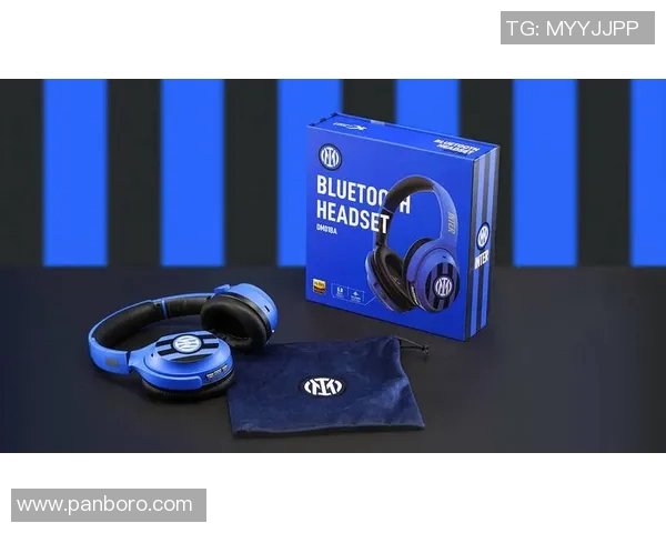 耳机套化身绿茵巨星创意设计掀起球迷收藏新热潮