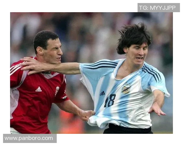 足球历史十大球星因红牌被罚下的惊人瞬间与背后故事