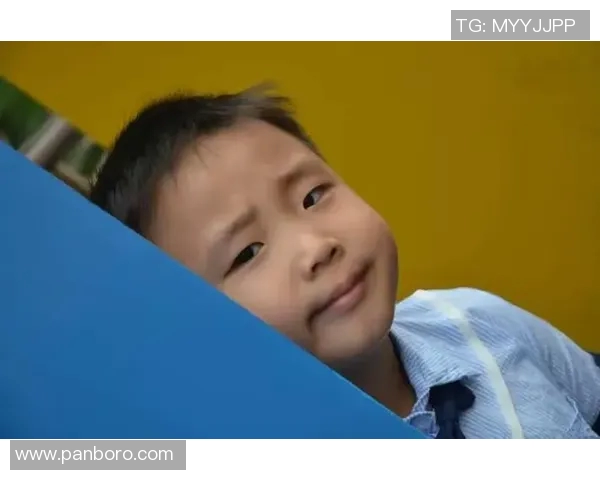 当足球场遇上阳光笑容那些以傻笑征服球迷的传奇球星 当足球场遇上阳光笑容那些以傻笑征服球迷的传奇球星